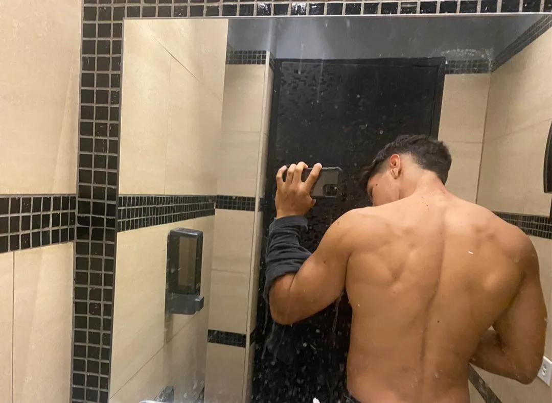 Resultado real de un atleta de Overlimit entrenando fuerza con el método